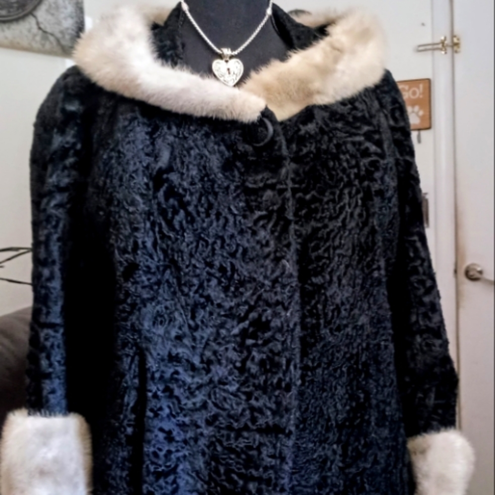 lambswool and Mink Fur Coat, Size M,  Black, Gottschalks